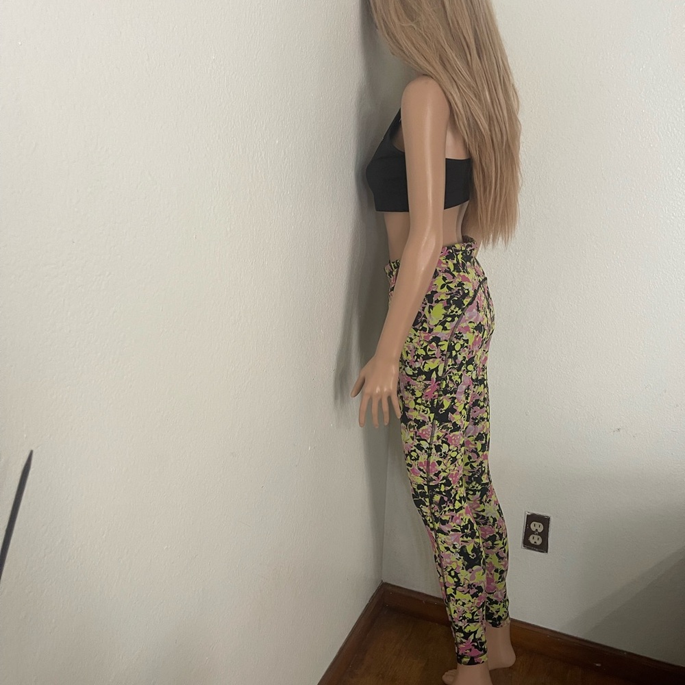 Lululemon Swift Speed High-Rise Tight 28" Inflect Floral Highlight Yellow Multi- - Picture 12 of 16